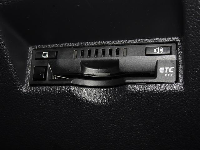 プリウス ＳセーフティプラスＩＩ　衝突被害軽減システム　メモリーナビ　フルセグ　バックカメラ　ＥＴＣ　ＬＥＤヘッドランプ　スマートキー（17枚目）