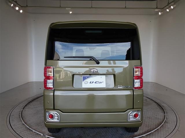 縦開きのバックドアです、雨の日も濡れにくいですよ。