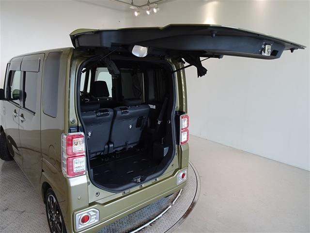 バックドアを開いた状態です。