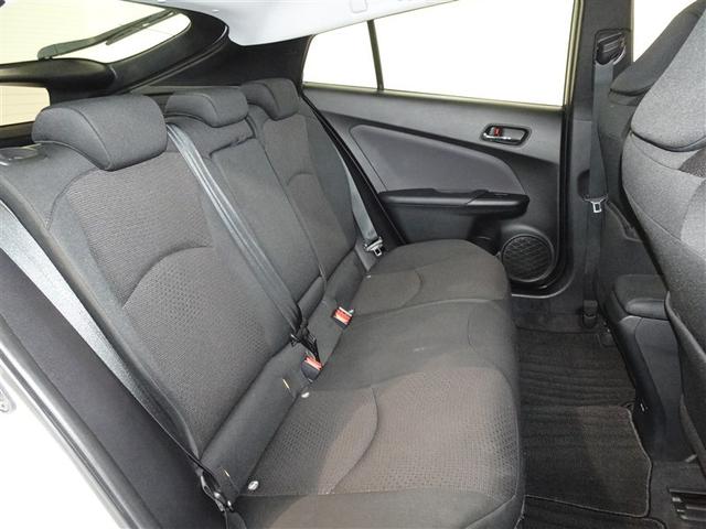 プリウス ＳセーフティプラスＩＩ　衝突被害軽減システム　メモリーナビ　フルセグ　バックカメラ　ＥＴＣ　ＬＥＤヘッドランプ　スマートキー（18枚目）