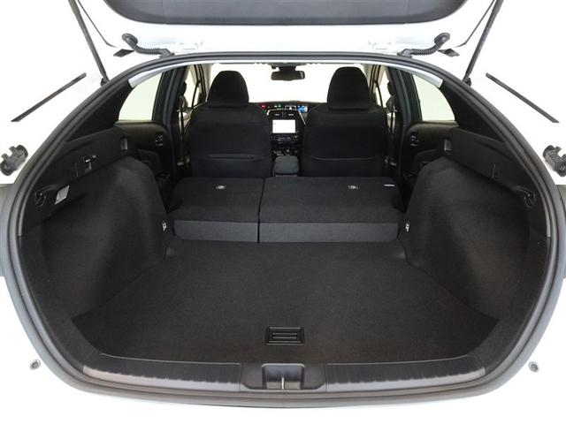 プリウス ＳセーフティプラスＩＩ　衝突被害軽減システム　メモリーナビ　フルセグ　バックカメラ　ＥＴＣ　ＬＥＤヘッドランプ　スマートキー（20枚目）