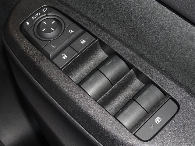 ヤリスクロス ハイブリッドＺ　アドベンチャー　衝突被害軽減システム　バックカメラ　ＥＴＣ　ＬＥＤヘッドランプ　スマートキー（17枚目）