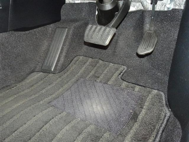 ハリアー プレミアム　衝突被害軽減システム　メモリーナビ　フルセグ　バックカメラ　ＥＴＣ　ＬＥＤヘッドランプ　スマートキー（11枚目）