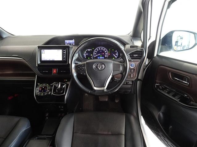 エスクァイア ハイブリッドＧｉ　衝突被害軽減システム　メモリーナビ　フルセグ　バックカメラ　ＥＴＣ　ドラレコ　両側電動スライド　３列シート　ＬＥＤヘッドランプ　スマートキー　乗車定員７人（5枚目）