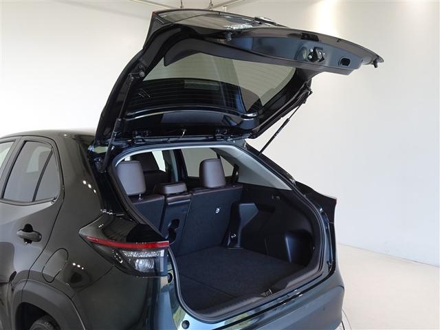 ヤリスクロス Ｚ　衝突被害軽減システム　メモリーナビ　バックカメラ　ＥＴＣ　ＬＥＤヘッドランプ　スマートキー（22枚目）