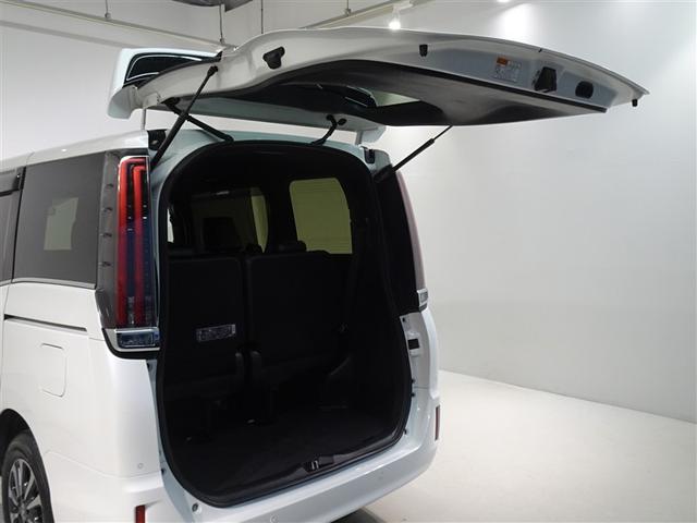 バックドアを開いた状態です。