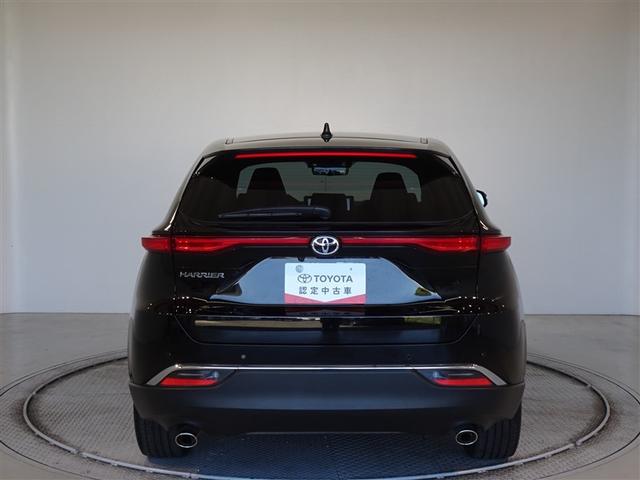 縦開きのバックドアです、雨の日も濡れにくいですよ。