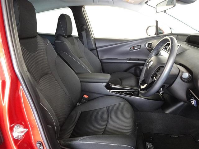 プリウスＰＨＶ Ｓセーフティパッケージ　衝突被害軽減システム　メモリーナビ　フルセグ　バックカメラ　ＥＴＣ　ＬＥＤヘッドランプ　スマートキー（4枚目）