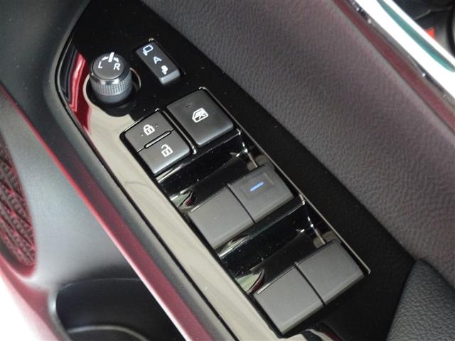 プリウスＰＨＶ Ｓセーフティパッケージ　衝突被害軽減システム　メモリーナビ　フルセグ　バックカメラ　ＥＴＣ　ＬＥＤヘッドランプ　スマートキー（16枚目）