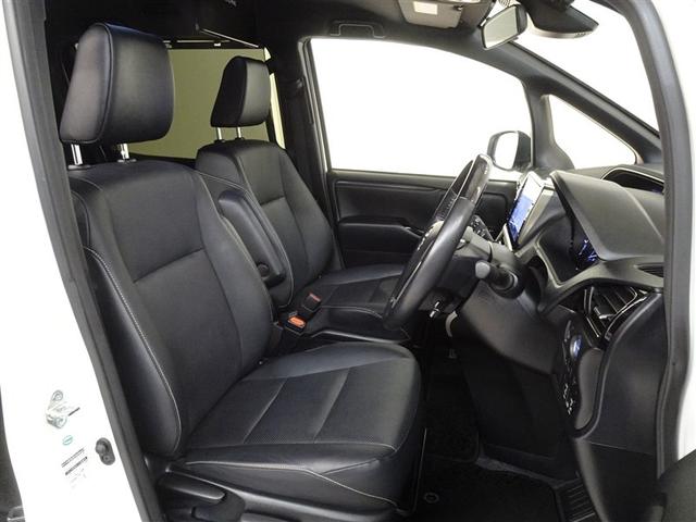 エスクァイア ハイブリッドGi 衝突被害軽減システム メモリーナビ フルセグ 後席モニター バックカメラ ETC 両側電動スライド フルエアロ 3列シート LEDヘッドランプ スマートキー 乗車定員7人(4枚目)