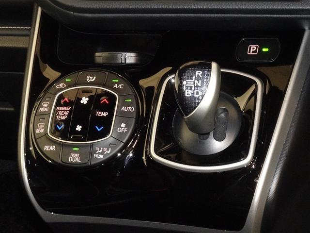 エスクァイア ハイブリッドGi 衝突被害軽減システム メモリーナビ フルセグ 後席モニター バックカメラ ETC 両側電動スライド フルエアロ 3列シート LEDヘッドランプ スマートキー 乗車定員7人(11枚目)