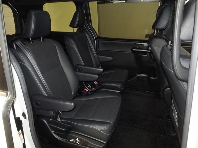 エスクァイア ハイブリッドGi 衝突被害軽減システム メモリーナビ フルセグ 後席モニター バックカメラ ETC 両側電動スライド フルエアロ 3列シート LEDヘッドランプ スマートキー 乗車定員7人(17枚目)