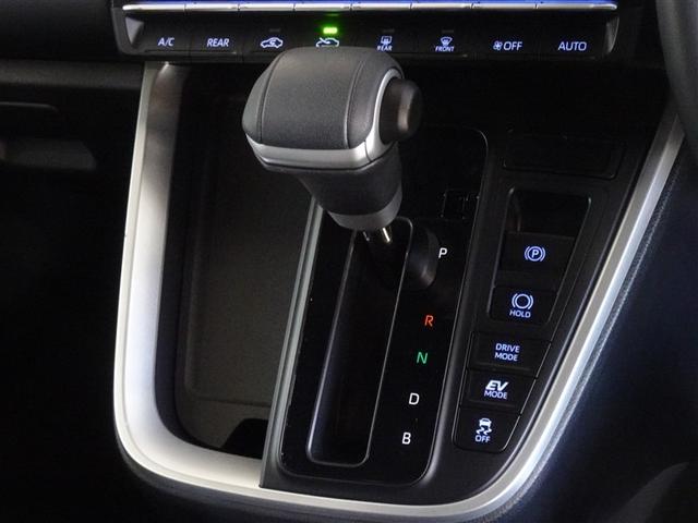 ヴォクシー ハイブリッドＳ－Ｚ　衝突被害軽減システム　メモリーナビ　フルセグ　バックカメラ　ＥＴＣ　両側電動スライド　３列シート　ＬＥＤヘッドランプ　スマートキー　乗車定員７人（15枚目）