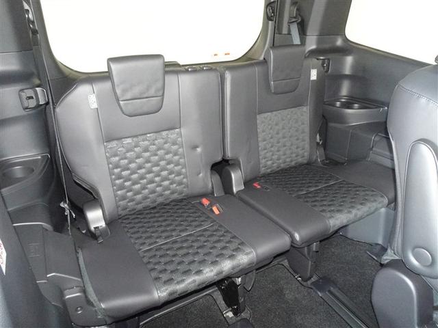 ヴォクシー ハイブリッドＳ－Ｚ　衝突被害軽減システム　メモリーナビ　フルセグ　バックカメラ　ＥＴＣ　両側電動スライド　３列シート　ＬＥＤヘッドランプ　スマートキー　乗車定員７人（21枚目）