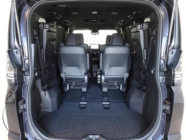 ヴォクシー ハイブリッドＳ－Ｚ　衝突被害軽減システム　メモリーナビ　フルセグ　バックカメラ　ＥＴＣ　両側電動スライド　３列シート　ＬＥＤヘッドランプ　スマートキー　乗車定員７人（24枚目）