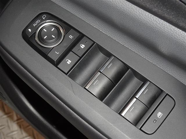 プリウス Ｇ　衝突被害軽減システム　フルセグ　バックカメラ　ＥＴＣ　ＬＥＤヘッドランプ　スマートキー（16枚目）