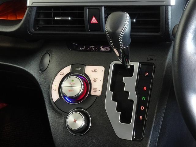 シエンタ ハイブリッドＧ　クエロ　衝突被害軽減システム　メモリーナビ　フルセグ　後席モニター　バックカメラ　ＥＴＣ　両側電動スライド　フルエアロ　３列シート　ＬＥＤヘッドランプ　スマートキー　乗車定員７人（12枚目）