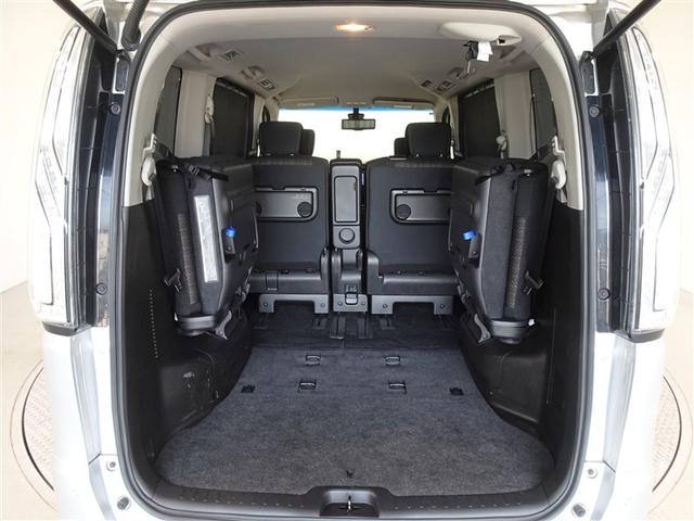 セレナ ハイウェイスター　Ｖセレ＋セーフティＩＩ　ＳＨＶ　衝突被害軽減システム　メモリーナビ　フルセグ　バックカメラ　ＥＴＣ　両側電動スライド　３列シート　ＬＥＤヘッドランプ　スマートキー　乗車定員８人（22枚目）