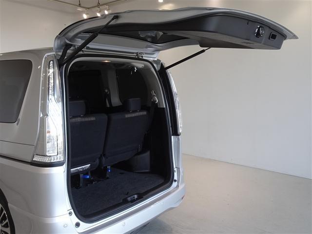 セレナ ハイウェイスター　Ｖセレ＋セーフティＩＩ　ＳＨＶ　衝突被害軽減システム　メモリーナビ　フルセグ　バックカメラ　ＥＴＣ　両側電動スライド　３列シート　ＬＥＤヘッドランプ　スマートキー　乗車定員８人（24枚目）