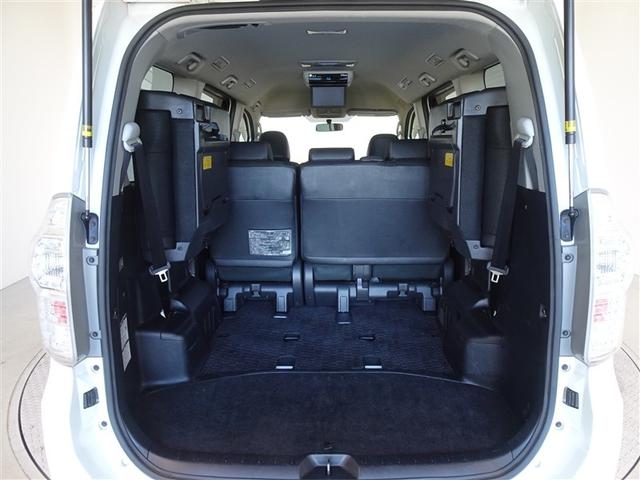 ヴォクシー ＺＳ　煌ＩＩＩ　ＨＤＤナビ　フルセグ　後席モニター　バックカメラ　ＥＴＣ　両側電動スライド　３列シート　ＨＩＤヘッドライト　スマートキー　乗車定員８人（19枚目）