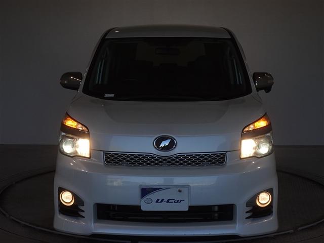 ヴォクシー ＺＳ　煌ＩＩＩ　ＨＤＤナビ　フルセグ　後席モニター　バックカメラ　ＥＴＣ　両側電動スライド　３列シート　ＨＩＤヘッドライト　スマートキー　乗車定員８人（24枚目）