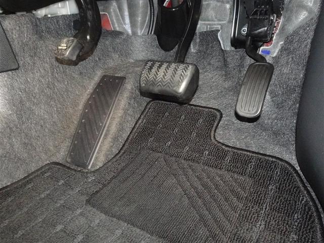 �������E�t���A�}�b�g�����������򂵂Ă���܂��B