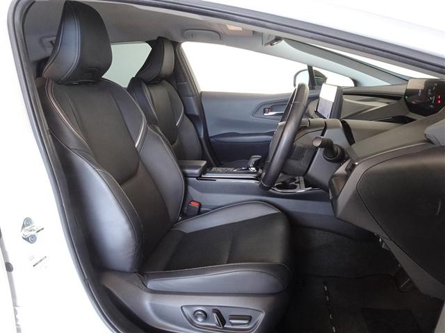 プリウス Ｚ　衝突被害軽減システム　メモリーナビ　フルセグ　バックカメラ　ＥＴＣ　ドラレコ　両側電動スライド　ＬＥＤヘッドランプ　スマートキー（4枚目）