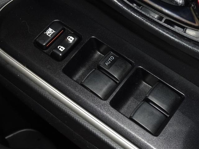 �d���i�[���h�A�~���[�E�p���[�E�C���h�E�𑕔����Ă��܂��B