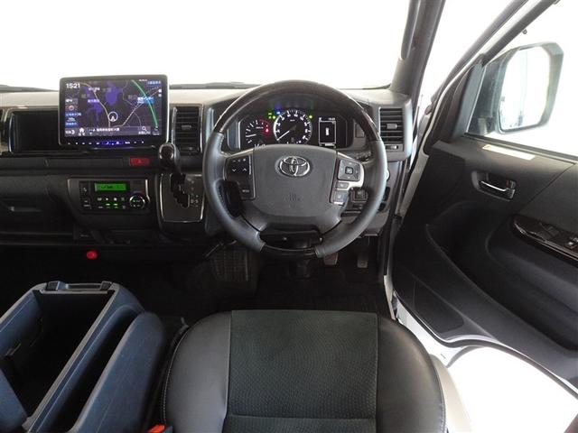 ハイエースバン スーパーＧＬ　ダークプライムＩＩ　衝突被害軽減システム　メモリーナビ　フルセグ　バックカメラ　ＥＴＣ　ＬＥＤヘッドランプ　ディーゼル　スマートキー（5枚目）