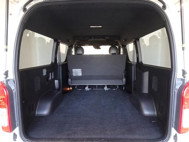 ハイエースバン スーパーＧＬ　ダークプライムＩＩ　衝突被害軽減システム　メモリーナビ　フルセグ　バックカメラ　ＥＴＣ　ＬＥＤヘッドランプ　ディーゼル　スマートキー（21枚目）