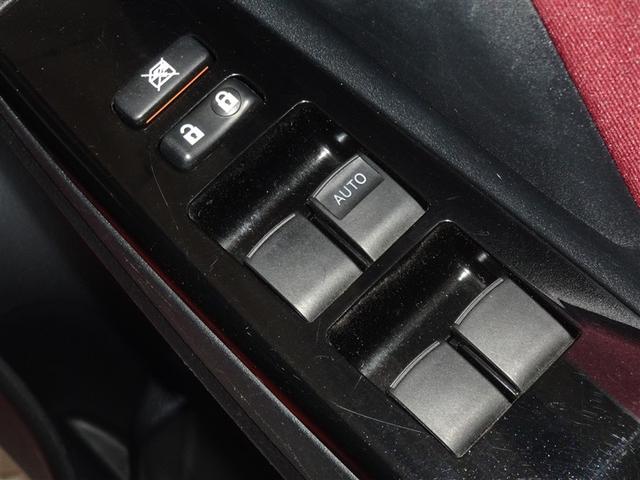 �d���i�[���h�A�~���[�E�p���[�E�C���h�E�𑕔����Ă��܂��B