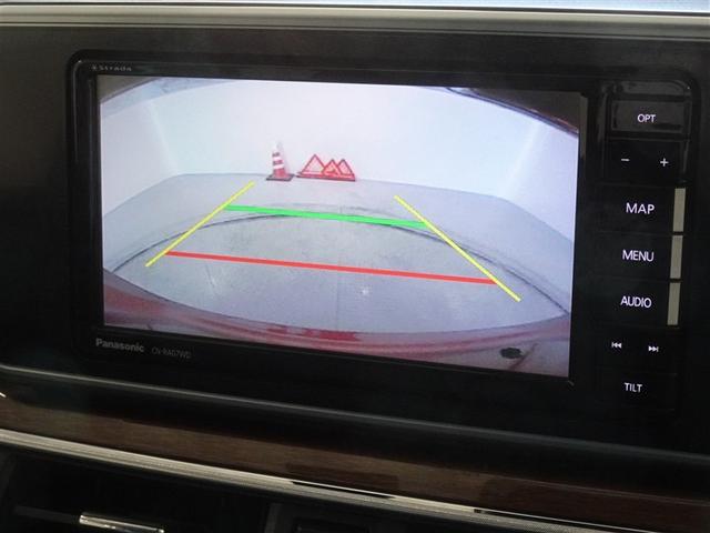 �o�b�N�J�����𑕔����Ă��܂��A�Ԍɓ�������N���N�ł��B