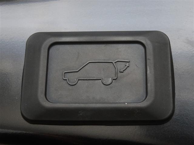 �p���[�o�b�N�h�A�𑕔����Ă��܂��B�o�b�N�h�A���^�]�Ȃ�����J�ł��܂��A�֗��ł���B