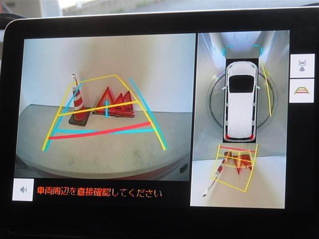 �o�b�N�K�C�h���j�^�[�𑕔����Ă��܂��A�Ԍɓ�������N���N�ł��B�p�m���~�b�N�r���[���j�^�[�𓋍ڂ��Ă��܂��A�ォ��̉摜���\������܂��B