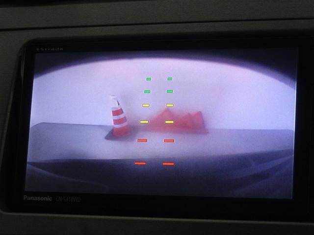 プリウス Ｓ　メモリーナビ　フルセグ　バックカメラ　ＥＴＣ　ＨＩＤヘッドライト　スマートキー（9枚目）