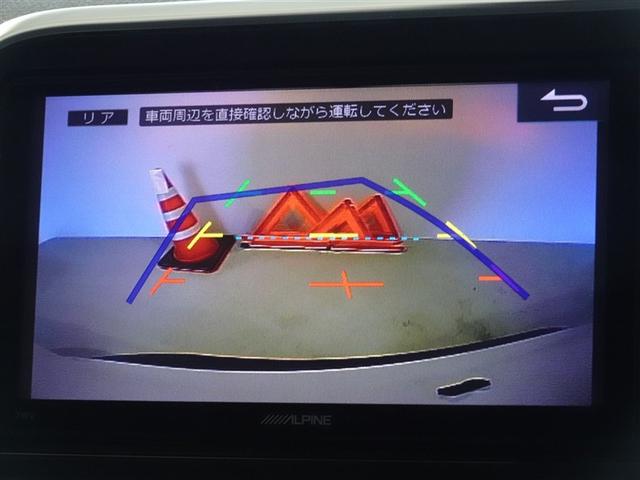 シエンタ ハイブリッドＧ　衝突被害軽減システム　メモリーナビ　フルセグ　後席モニター　バックカメラ　ＥＴＣ　両側電動スライド　３列シート　ＬＥＤヘッドランプ　スマートキー　乗車定員７人（9枚目）