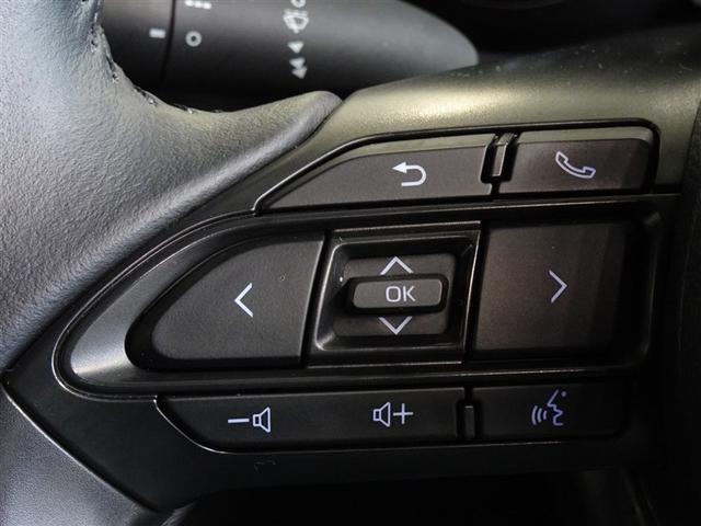 ステアリングスイッチでオーディオの操作・ハンズフリー通話ができます。