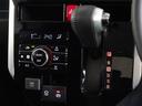 電動パーキングブレーキ・ブレーキホールドを装備してます。ホールド機能は信号待ちが多い一般道で疲労軽減になり、大好評です!