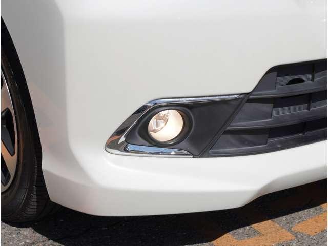 デリカＤ：２ カスタムハイブリッドＭＶ　三菱認定保証　ワンオーナー車　ナビ　Ｂｌｕｅ　ＡＳＣ　Ｗ電動ドア　シートヒータ　Ｂカメラ　フルセグ　１オーナー　禁煙車　クルコン　ナビＴＶ　記録簿　サイドエアバッグ　アルミホイール　盗難防止システム（17枚目）