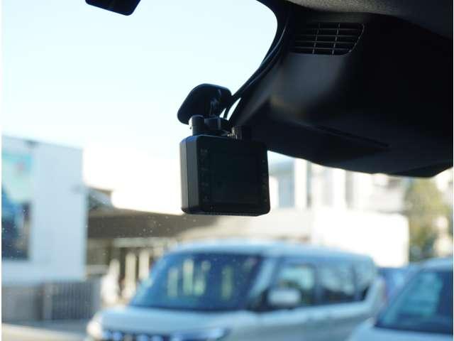 デリカD:2 カスタムハイブリッドMV全方位カメラ付ナビパッケージ 三菱認定保証 ナビ 全方位カメラ フルセグテレビ 両側自動ドア ワンオーナー LED DVD パーキングセンサー スマートキー メモリーナビ シートヒーター アイドリングストップ ASC キーレス(10枚目)