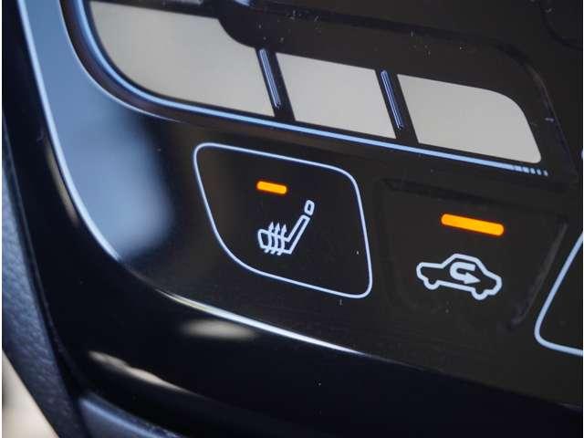 eKクロス G 三菱認定保証 ワンオーナー 純正ナビ 全 アラウンドビューカメラ エアバッグ アイスト Sヒーター LED ETC スマートキー クリアランスソナー フルセグTV オートエアコン メモリーナビ 記録簿(11枚目)