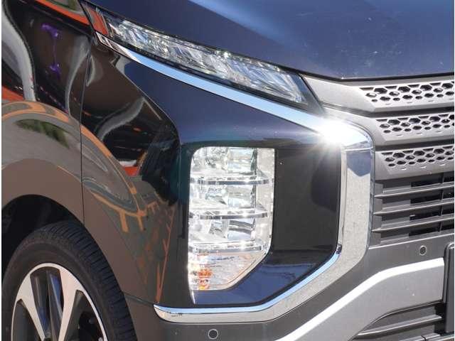 eKクロス G 三菱認定保証 ワンオーナー 純正ナビ 全 アラウンドビューカメラ エアバッグ アイスト Sヒーター LED ETC スマートキー クリアランスソナー フルセグTV オートエアコン メモリーナビ 記録簿(16枚目)