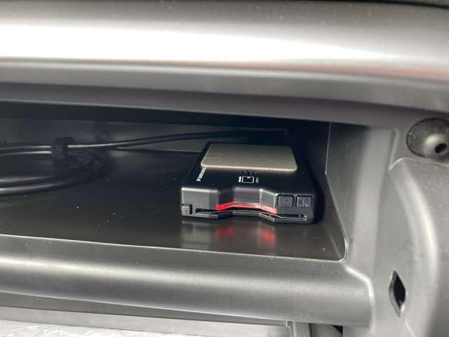 エクリプスクロスPHEV G ナビ・バックカメラ・シートヒーター 衝突被害軽減システム DVD再生 オートクルーズコントロール 1オーナ ETC車載器 フルセグTV クリアランスソナー バツクカメラ 前席シートヒーター 4WD(10枚目)