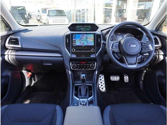 フォレスター プレミアム　三菱認定保証　衝突被害軽減ブレーキ　記録簿　衝突軽減Ｂ　横滑り防止　エアバッグ　電動パワーシート　メモリーナビ　クルコン　ＤＶＤ再生　ワンオーナー車　ＡＢＳ　Ｓカメラ　スマートキー　オートエアコン（7枚目）