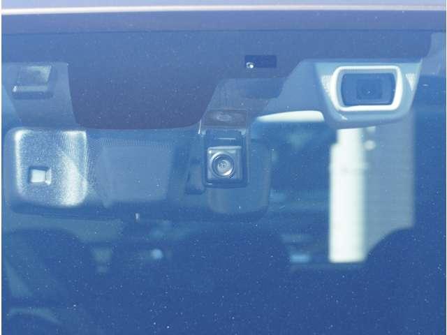 フォレスター プレミアム　三菱認定保証　衝突被害軽減ブレーキ　記録簿　衝突軽減Ｂ　横滑り防止　エアバッグ　電動パワーシート　メモリーナビ　クルコン　ＤＶＤ再生　ワンオーナー車　ＡＢＳ　Ｓカメラ　スマートキー　オートエアコン（20枚目）