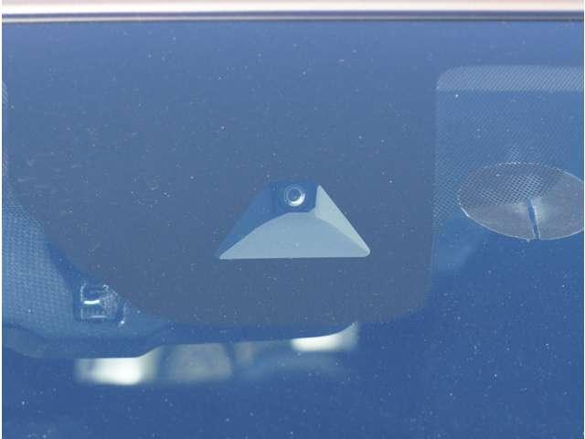 ｅＫクロス ＥＶ Ｇ　純正ナビ　ミラー内蔵バックカメラ　衝突被害軽減ブレ－キ　バックモニター　フルセグＴＶ　ＬＥＤヘッドライト　カーテンエアバッグ　スマートキー　メモリーナビ　フルオートエアコン　キーフリー　ベンチシート（17枚目）