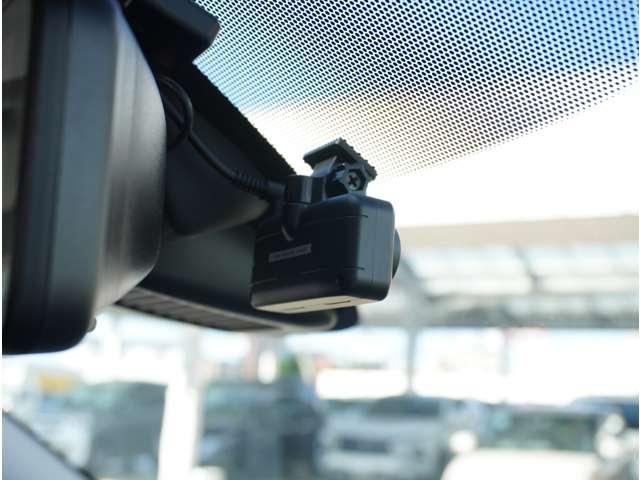 ｅＫクロス Ｇ　純正ナビ　全方位カメラ　前後ドラレコ　アラウンドビューカメラ　エアバッグ　アイスト　Ｓヒーター　ＬＥＤ　ＥＴＣ　ＤＶＤ再生　スマートキー　クリアランスソナー　フルセグＴＶ　オートエアコン　メモリーナビ（10枚目）