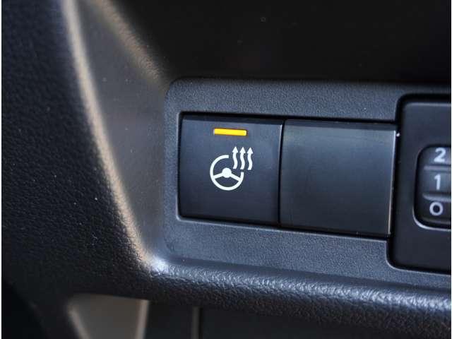 スペーシアカスタム ハイブリッドＸＳ　純正ナビ　全方位カメラ　シートヒーター　サイドカーテンエアバック　Ｐセンサー　取説記録　盗難警報装置　運転席エアバッグ　両側電動パワースライドドア　ワンオーナー車　地デジ　ＬＥＤヘッドライト　ＡＢＳ（11枚目）