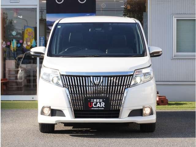 エスクァイア Ｇｉ　フリップダウンモニター　純正９インチナビ　両側Ｐドア　シートＨ　ウォークスルー　スマートキーＰスタート　リアカメラ　ＡＵＸ　アイドリングＳＴＯＰ　ＥＴＣ車載器　オートエアコン　イモビライザー　キーレス（6枚目）