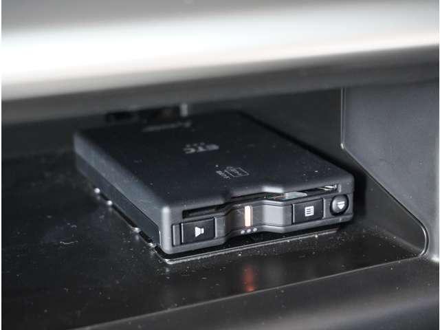 エクリプスクロス G 純正ナビ バックカメラ ドラレコ ETC 衝突軽減装置 クルーズコントロール LEDヘッドライト コーナーセンサー バックカメラ 記録簿 1オーナー シートヒーター 4WD スマートキー ETC(11枚目)